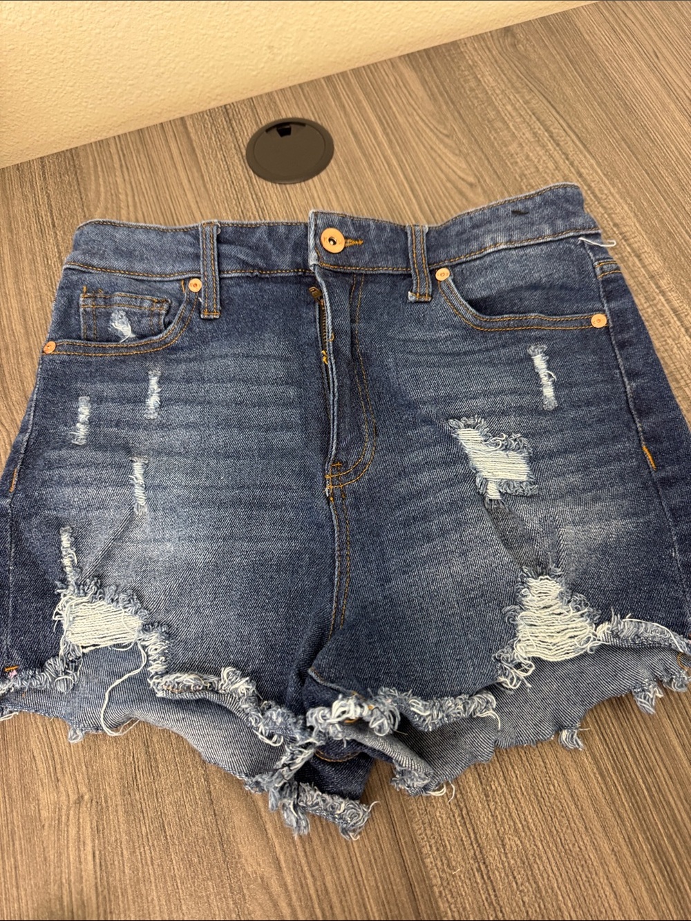 Kendall + Kylie Distressed Dark Blue Denim Women’s Shorts size 9
